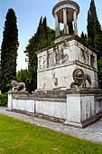 Aquileia (Udine) - il grande Mausoleo di et imperiale (I secolo d.C.).